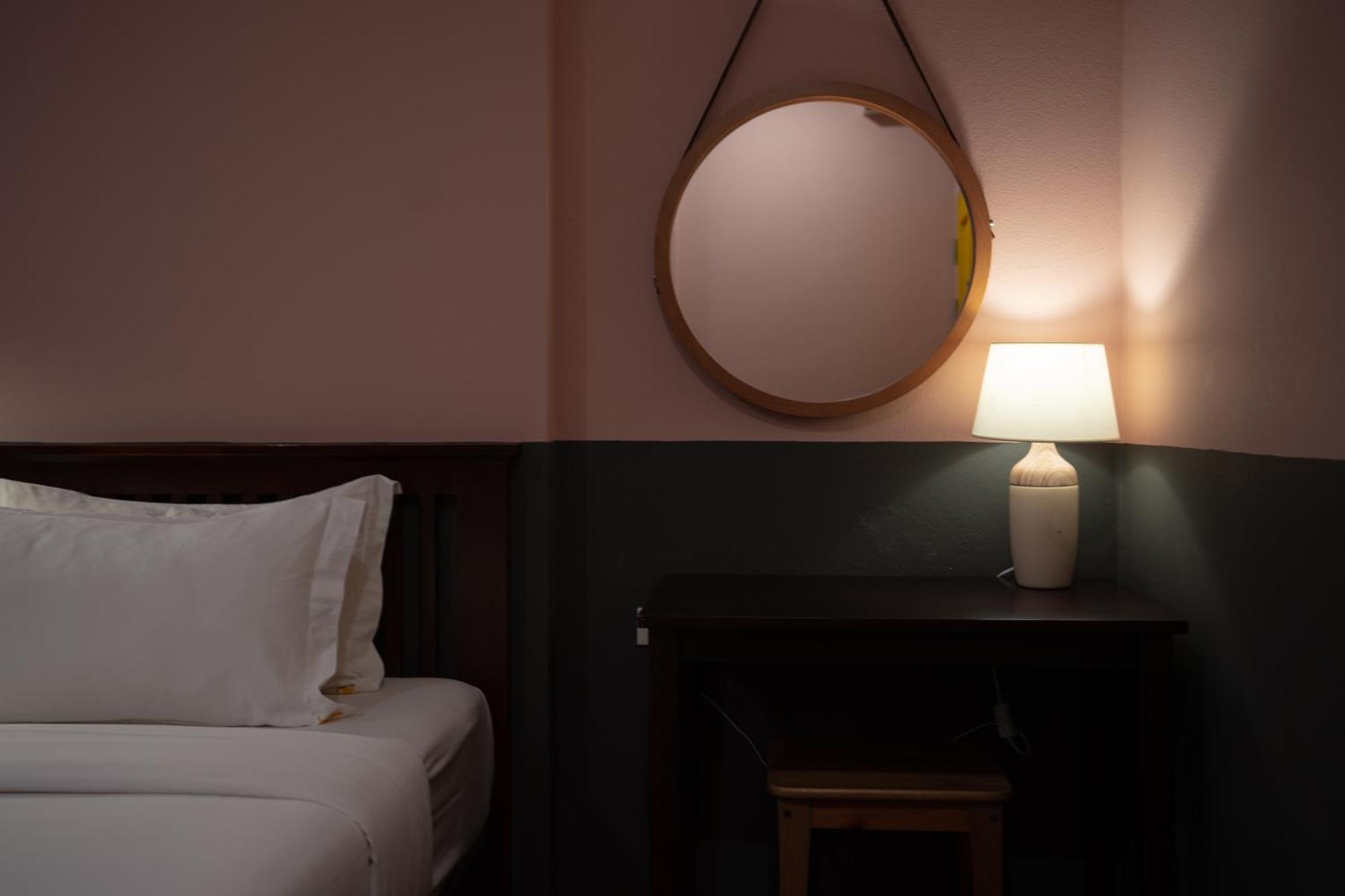 Mammoth Boutique Hotel Чиангмай Екстериор снимка