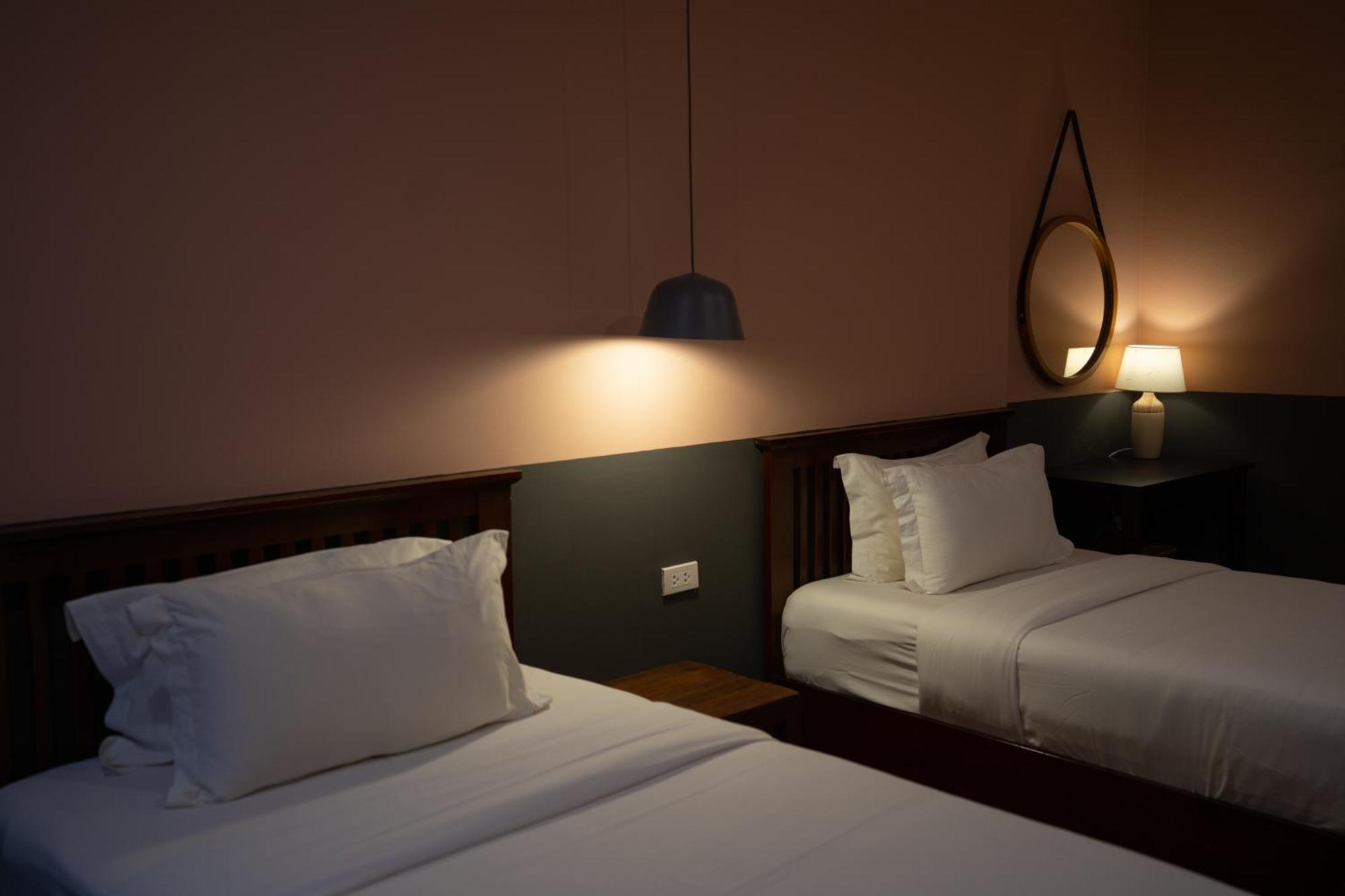 Mammoth Boutique Hotel Чиангмай Екстериор снимка